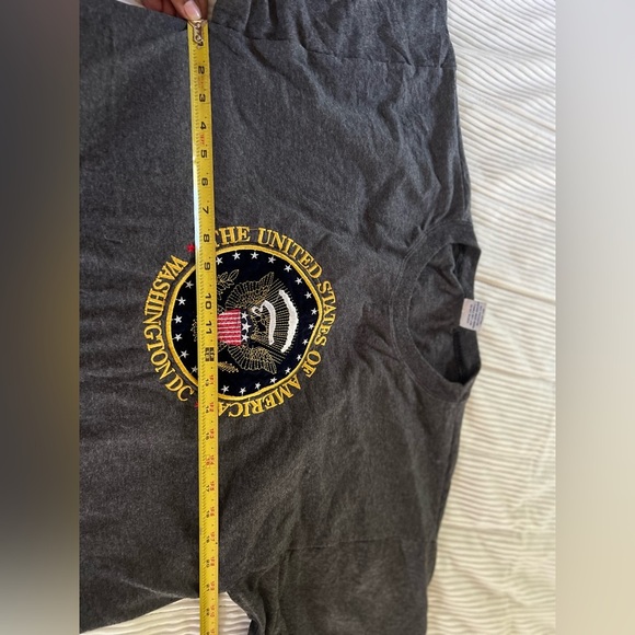 Vintage USA T-Shirt Men’s Large Graphic Washington DC USA Embroidered Seal Gray - Picture 4 of 7